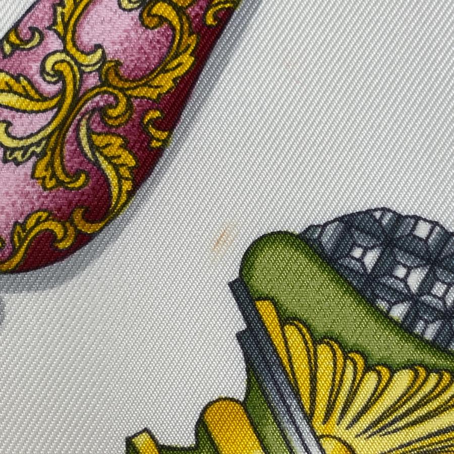 美品】HERMES エルメスカレ90 香水瓶柄大判アイボリーシルク