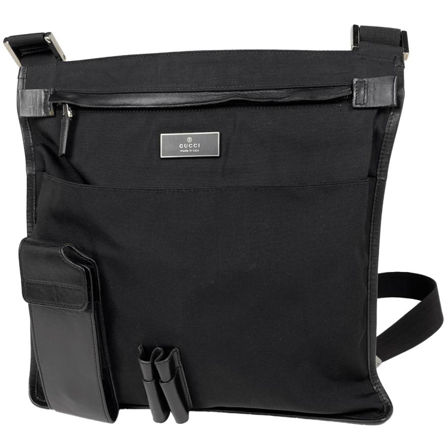GUCCI ショルダーバッグ　ロゴプレート　ナイロン　黒　レザー　斜め掛け GUCCI ショルダーバッグ ロゴプレート ナイロン 黒 レザー 斜め掛け