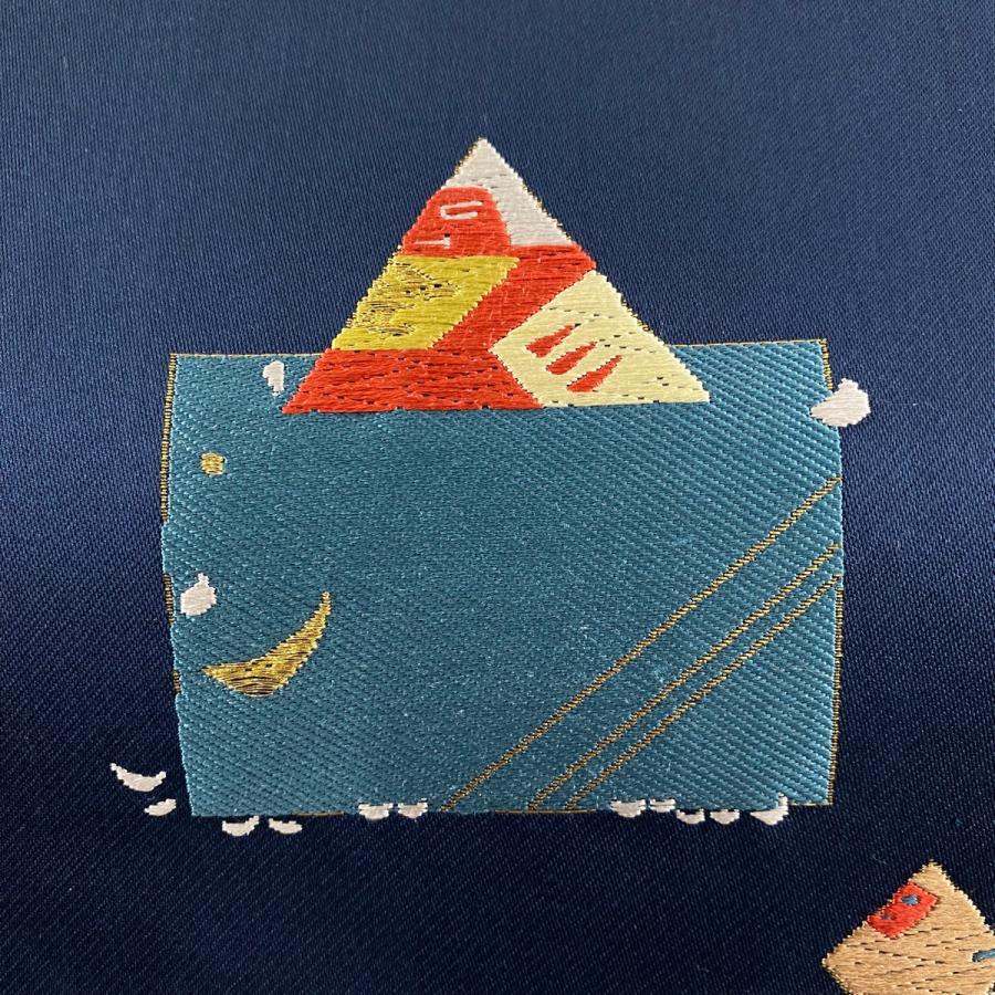 開き名古屋帯 名品 金太郎 幾何学模様 刺繍 金糸 紺色 正絹 中古 開き名古屋帯 名品 金太郎 幾何学模様 刺繍 金糸 紺色 正絹 中古