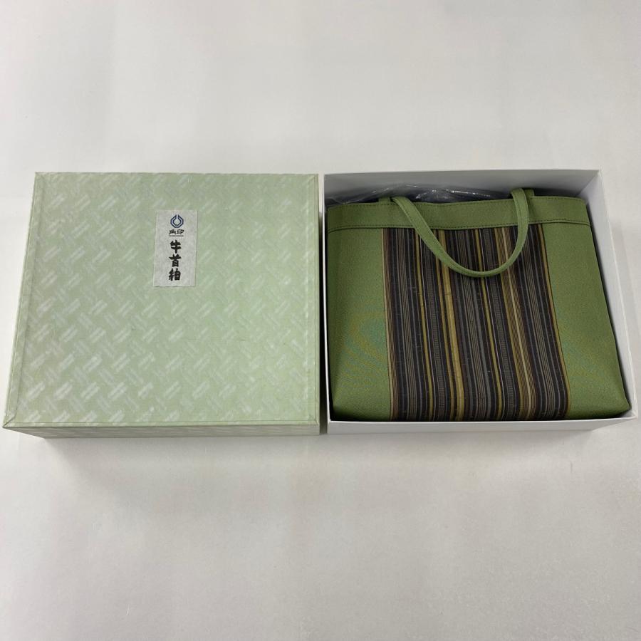 和装バッグ 美品 名品 カジュアル 角印 牛首紬 縦縞 よもぎ色 正絹  