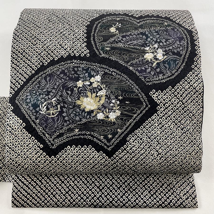 名古屋帯 美品 秀品 扇面 草花 刺繍 金彩 黒 正絹 中古 : リユース