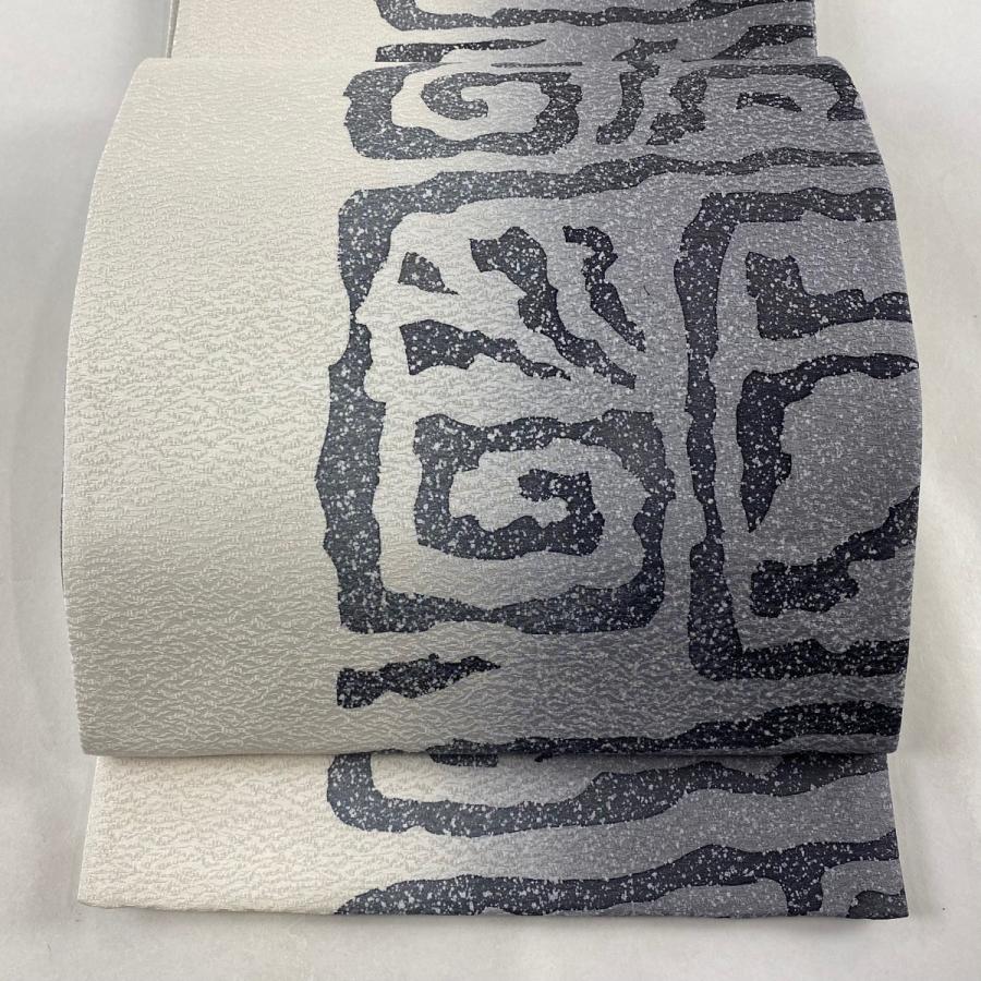 袋帯 美品 秀品 幾何学 銀通し 灰白 六通 正絹 中古 : リユース