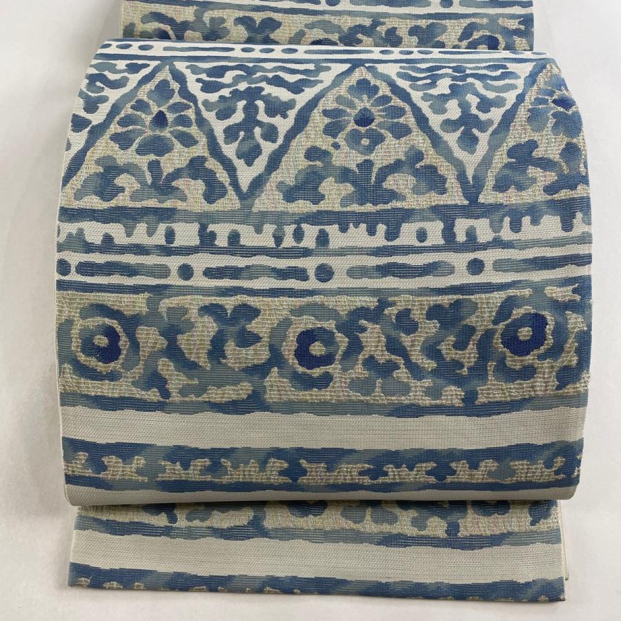 袋帯 おおく 名品 幾何学模様 金糸 灰色 六通 正絹 中古 袋帯 おおく 名品 幾何学模様 金糸 灰色 六通 正絹 中古