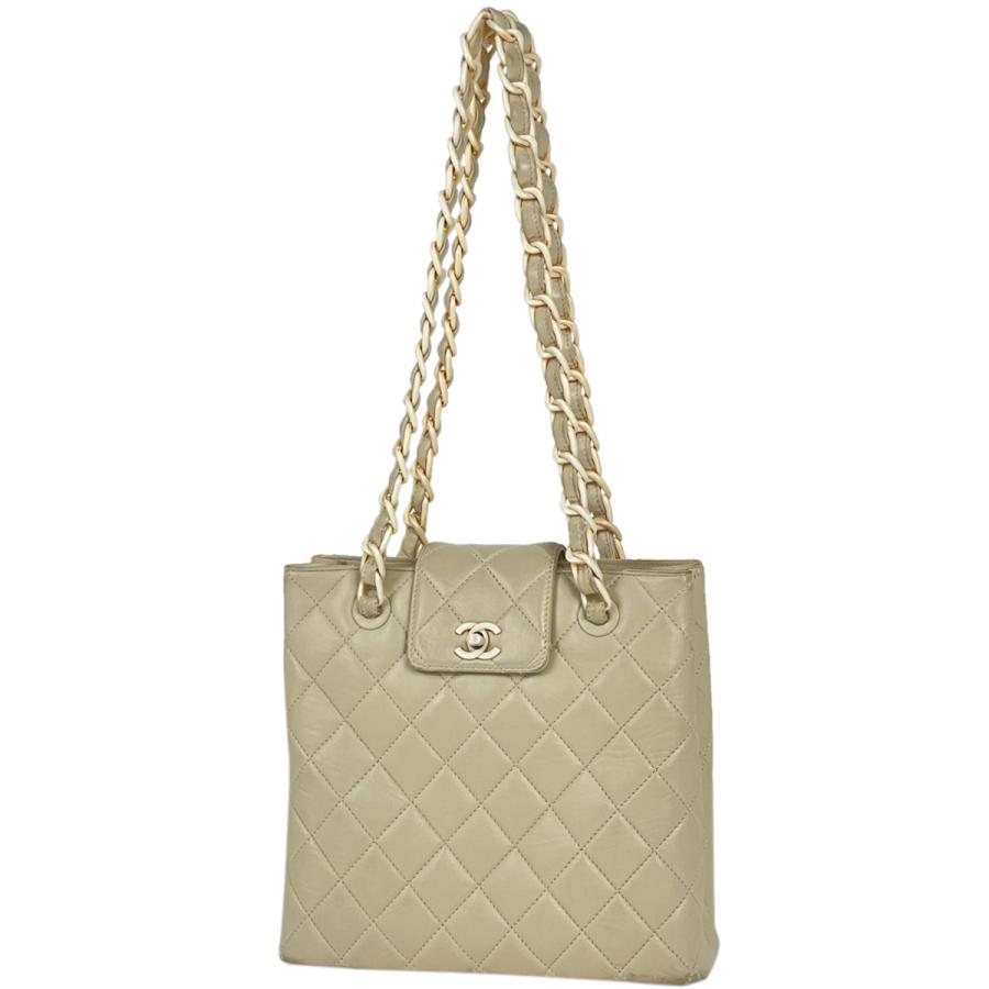 シャネルCHANEL　レザー保存袋　　アイボリー シャネルCHANELレザー保存袋アイボリー