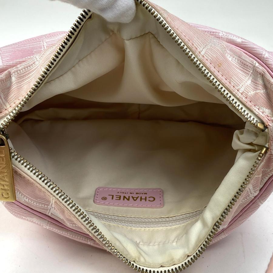 CHANEL シャネル ニュートラベルライン ショルダーバッグ CHANEL シャネル ニュートラベルライン ショルダーバッグ