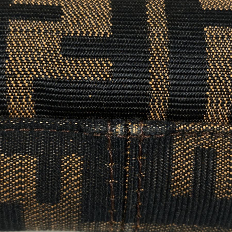 FENDI フェンディ ズッカ柄 ショルダーバッグ 肩掛け 総柄 ワン FENDI フェンディ ズッカ柄 ショルダーバッグ 肩掛け 総柄 ワン