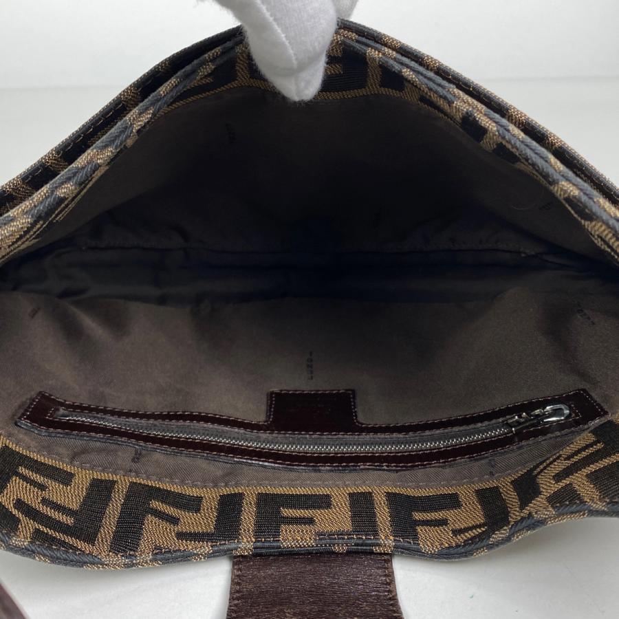FENDI フェンディ ズッカ柄 ショルダーバッグ 肩掛け 総柄 ワン FENDI フェンディ ズッカ柄 ショルダーバッグ 肩掛け 総柄 ワン
