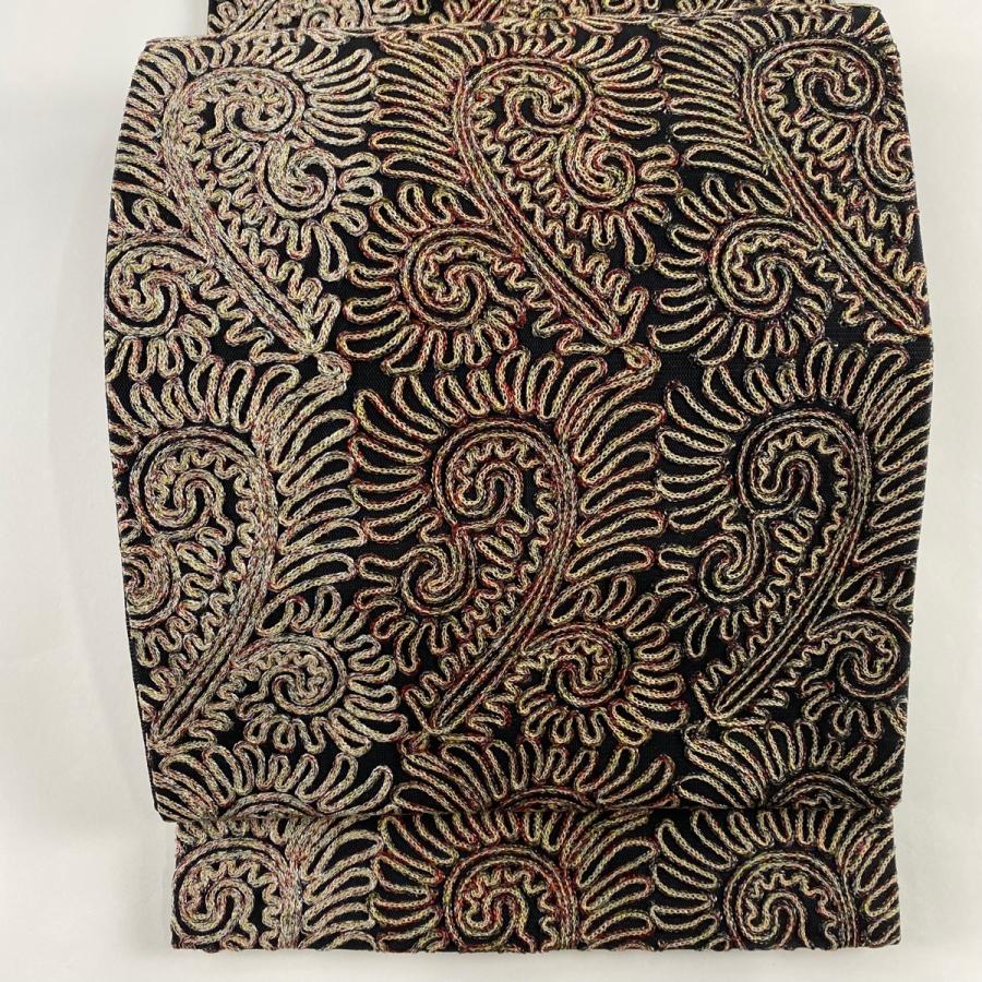ブランド登録なし 袋帯 美品 名品 無月 落款あり 唐草 刺繍 箔 黒 全通  