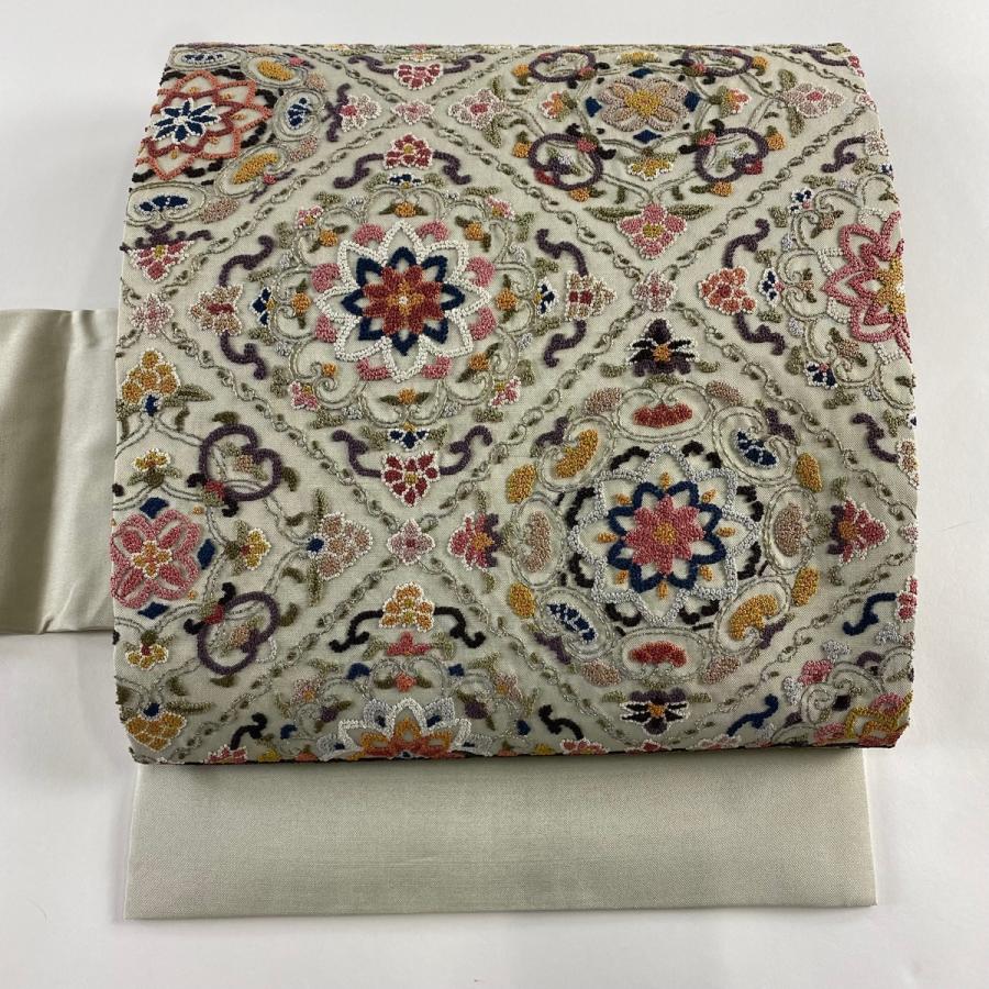 名古屋帯 名品 華文 相良刺繍 銀糸 薄緑 正絹 中古 : リユースセレクト