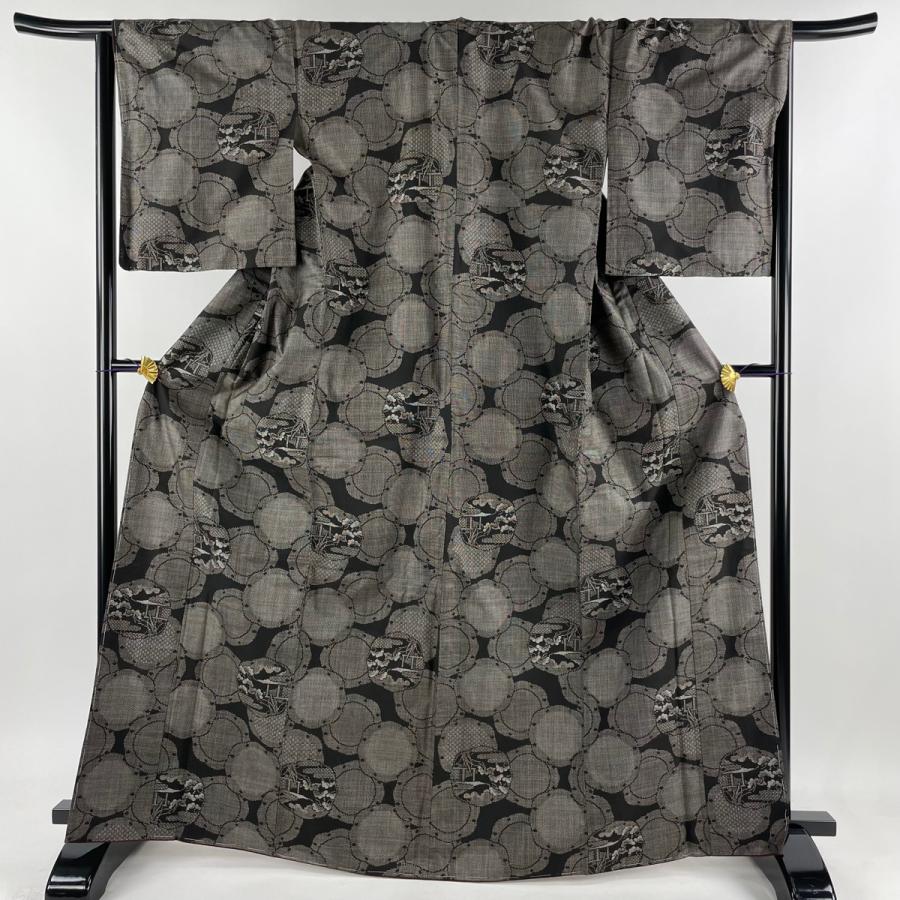 紬 身丈167.5cm 裄丈66.5cm M 袷 雪輪 建物 焦茶色 正絹 秀品 中古  