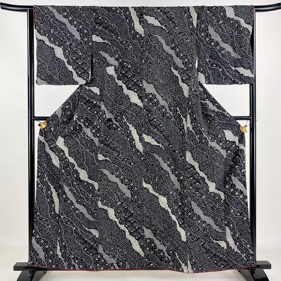 小紋 身丈159cm 裄丈65cm M 袷 有職文様 若松 総絞り 黒 正絹 秀品  