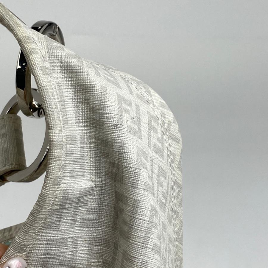 FENDI フェンディ ズッキーノ柄 ショルダーバッグ 肩掛け ワン FENDI フェンディ ズッキーノ柄 ショルダーバッグ 肩掛け ワン