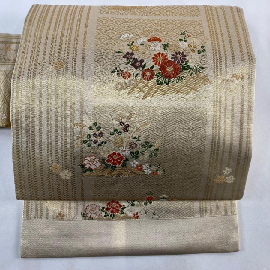 名古屋帯 美品 優品 関西仕立て 草花 青海波 刺繍 箔 金色 正絹
