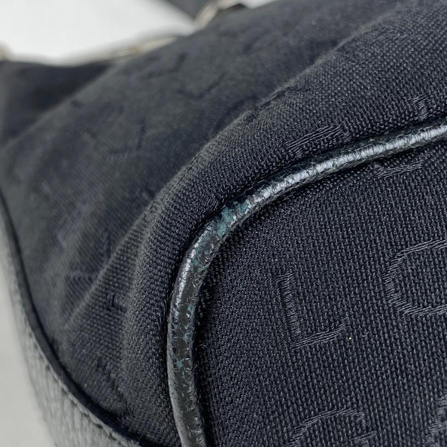 良品　ブルガリ　ワンショルダーバッグ　ロゴマニア　アクセサリーポーチ　黒 BVLGARI ブルガリ ロゴマニア ショルダーバッグ ワンショルダー