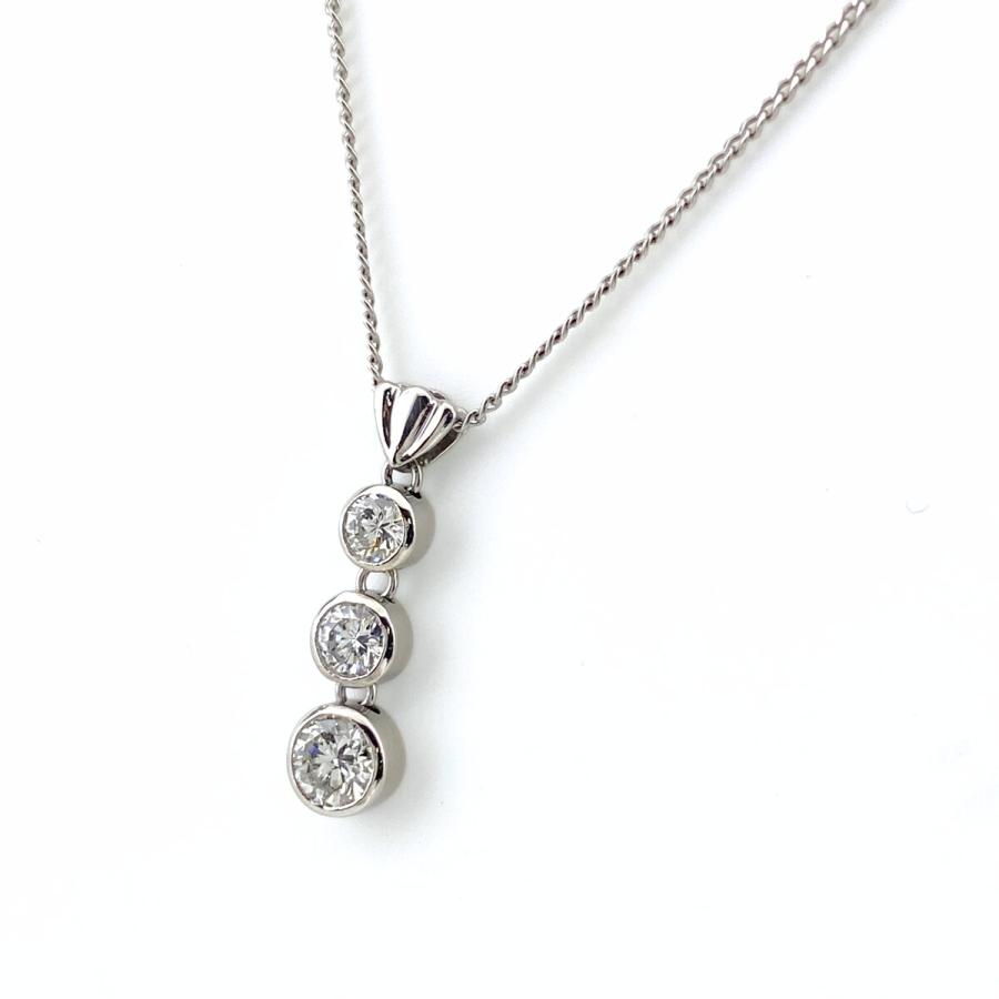 メレダイヤ デザインネックレス プラチナ ペンダント ネックレス Pt900  