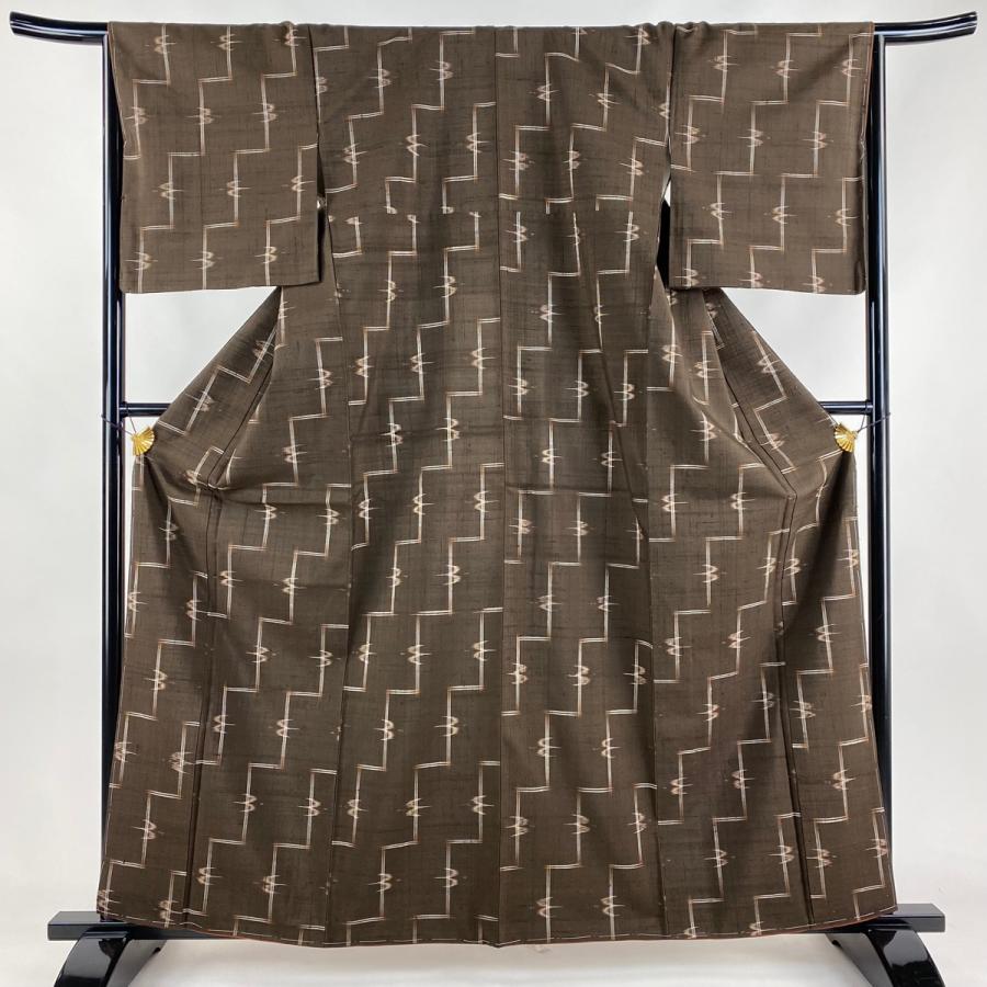 紬 身丈161cm 裄丈65cm M 袷 燕 幾何学模様 焦茶色 正絹 美品 秀品  