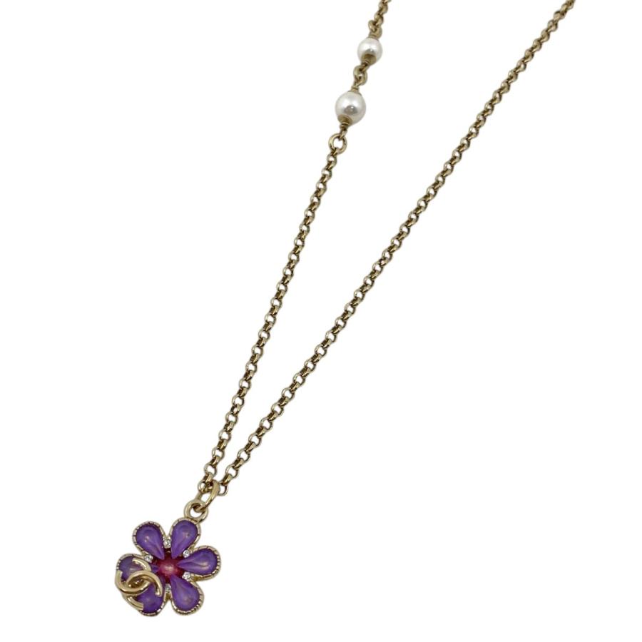 CHANEL フェイクパール　フラワーモチーフ ロングネックレス CHANEL フェイクパール フラワーモチーフ ロングネックレス CHANEL