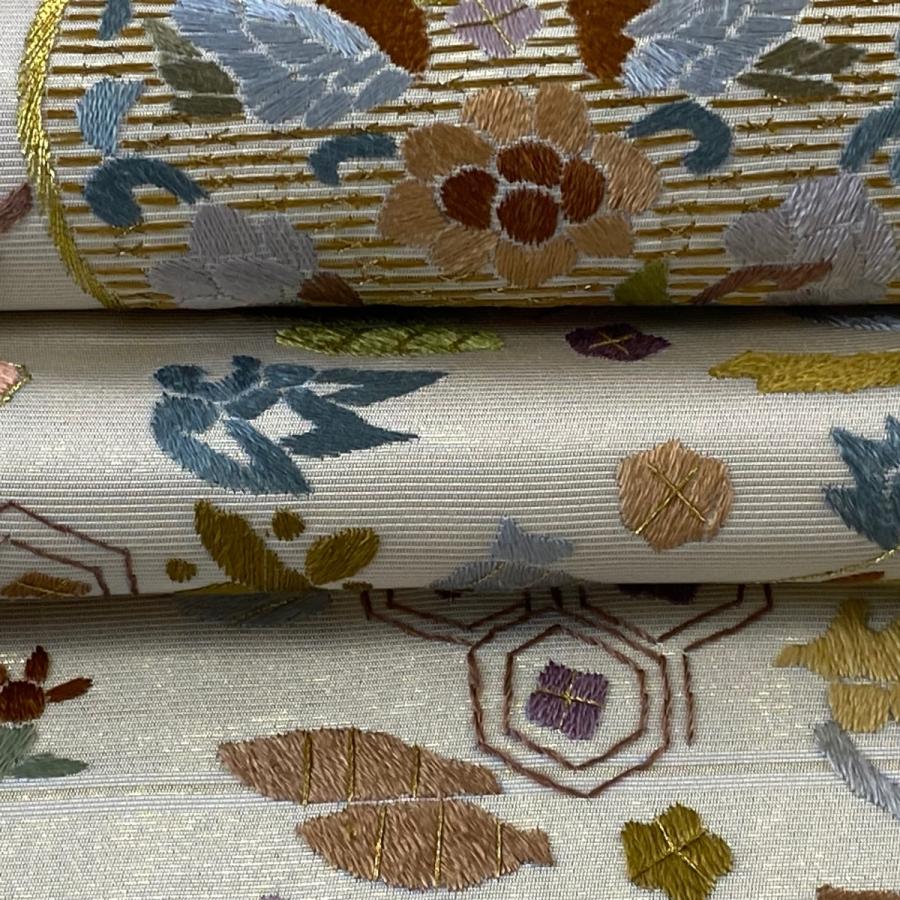 袋帯 秀品 花鳥 宝尽くし 金糸 箔 銀色 六通 正絹 【中古】 袋帯