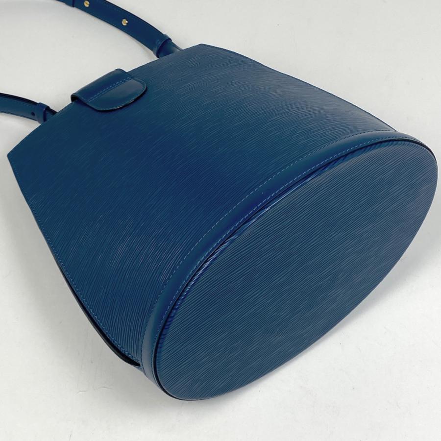 ルイヴィトン　ショルダーバッグ　エピ　クリュニー　トレンドブルー LOUIS VUITTON ルイ・ヴィトン Louis Vuitton クリュニー 肩掛け