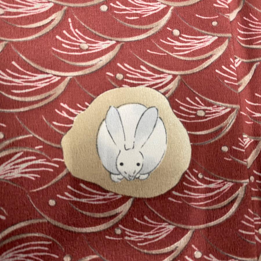 小紋 袷 ウサギちゃん 小紋 身丈167.5cm 裄丈67cm M 袷 うさぎ 葉柄 茜色 化繊 美品