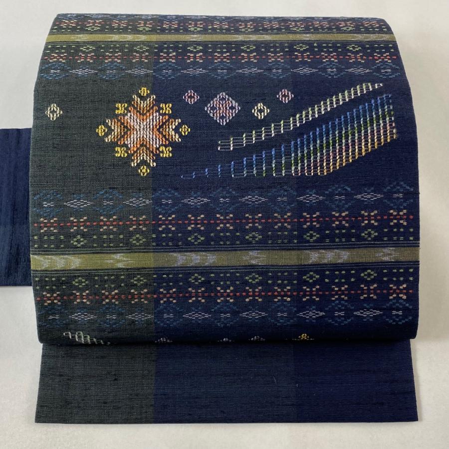 名古屋帯 美品 逸品 証紙あり 本場琉球 南風原 花織 花菱 燕 紺色 正絹  