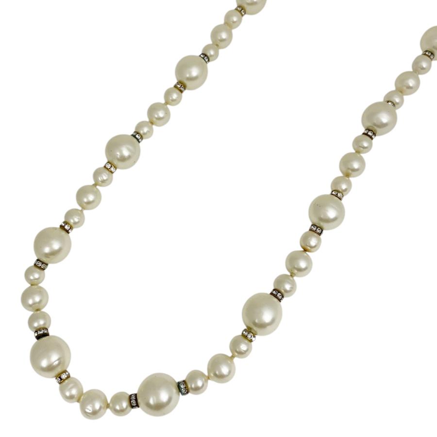 シャネル　CHANEL フェイクパール　ネックレス(中古品にてお買い得) 中古・古着通販】CHANEL (シャネル) Matelasse bag motif, fake pearl