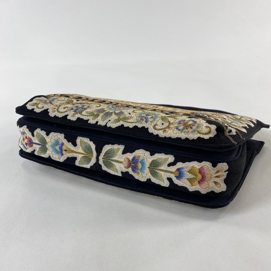 【美品】和装バッグ 逸品 フォーマル OKAJIMA 華文 花唐草 縮緬 正絹 美品】和装バッグ 逸品 フォーマル OKAJIMA 華文 花唐草 縮緬