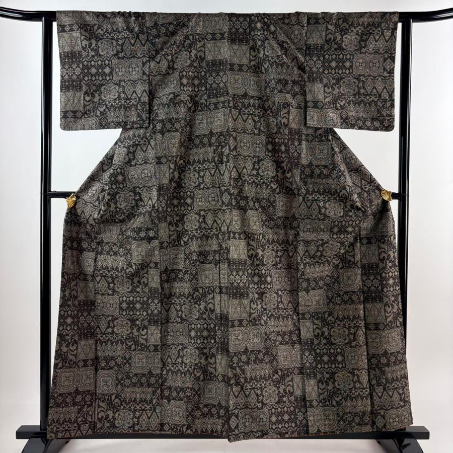 紬 身丈159cm 裄丈63.5cm S 袷 華文 花唐草 焦茶色 正絹 美品 秀品