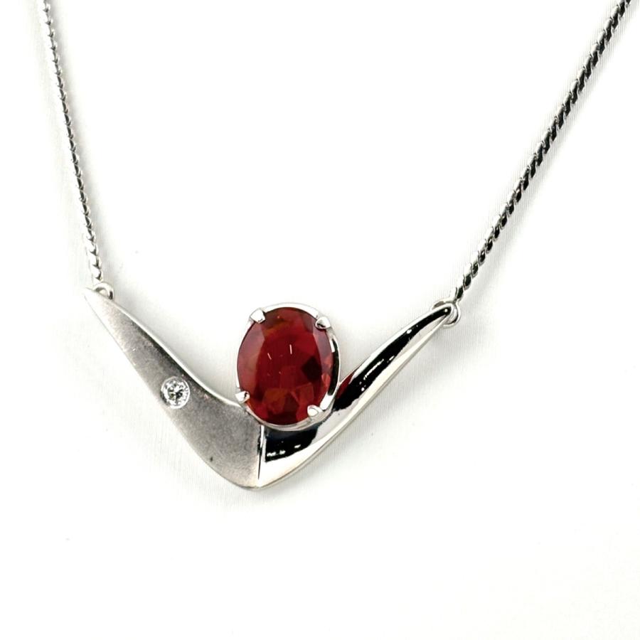 ファイアオパール デザインネックレス プラチナ ペンダント メレダイヤ