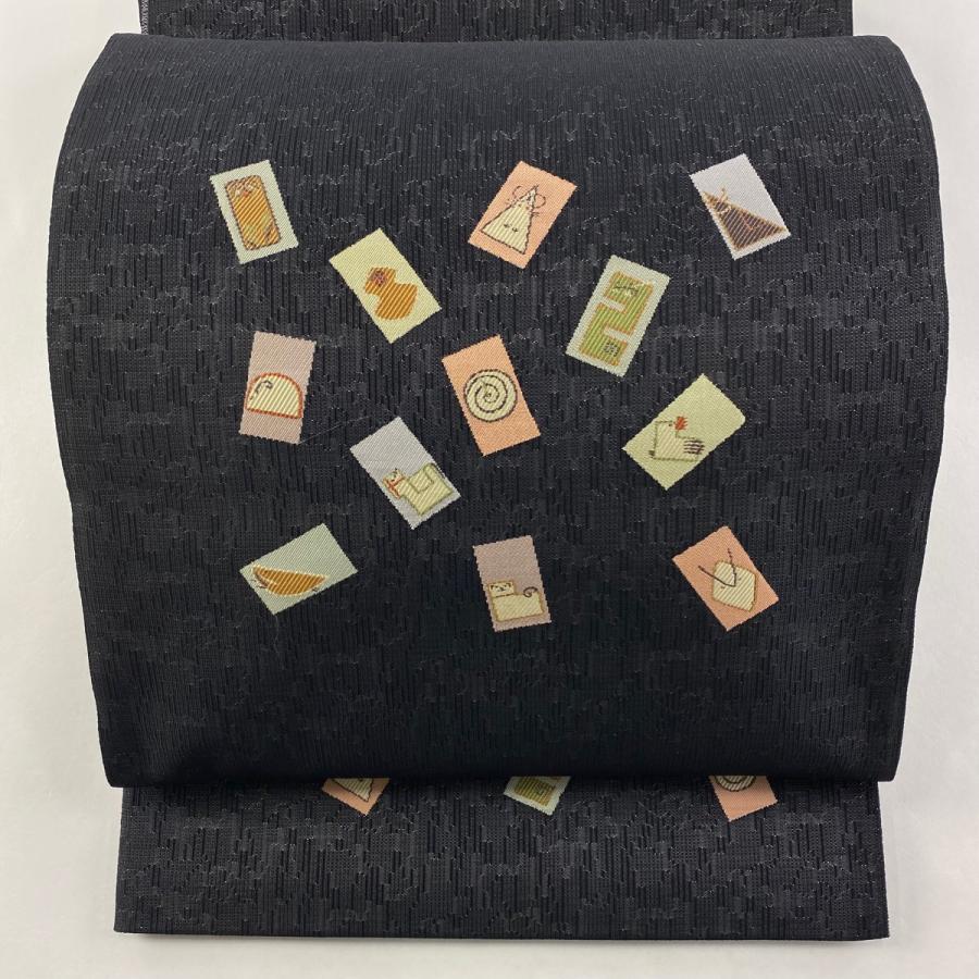 美品 袋帯 逸品 干支 幾何学 墨色 お太鼓柄 正絹 中古 : リユース