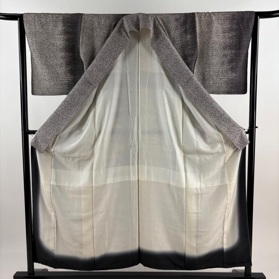 美品 小紋 身丈155.5cm 裄丈63.5cm S 袷 縞 幾何学 黒 正絹 秀品 中古