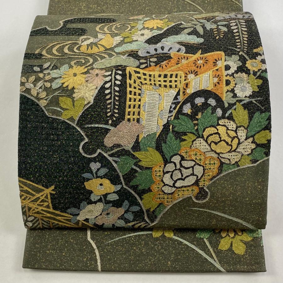 美品 袋帯 名品 御所車 草花 金糸 金銀彩 茶緑色 お太鼓柄 正絹 中古