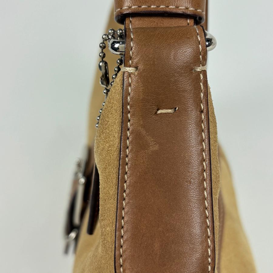 COACH（コーチ） ロゴ ショルダーバッグ スエード ベージュ 7559
