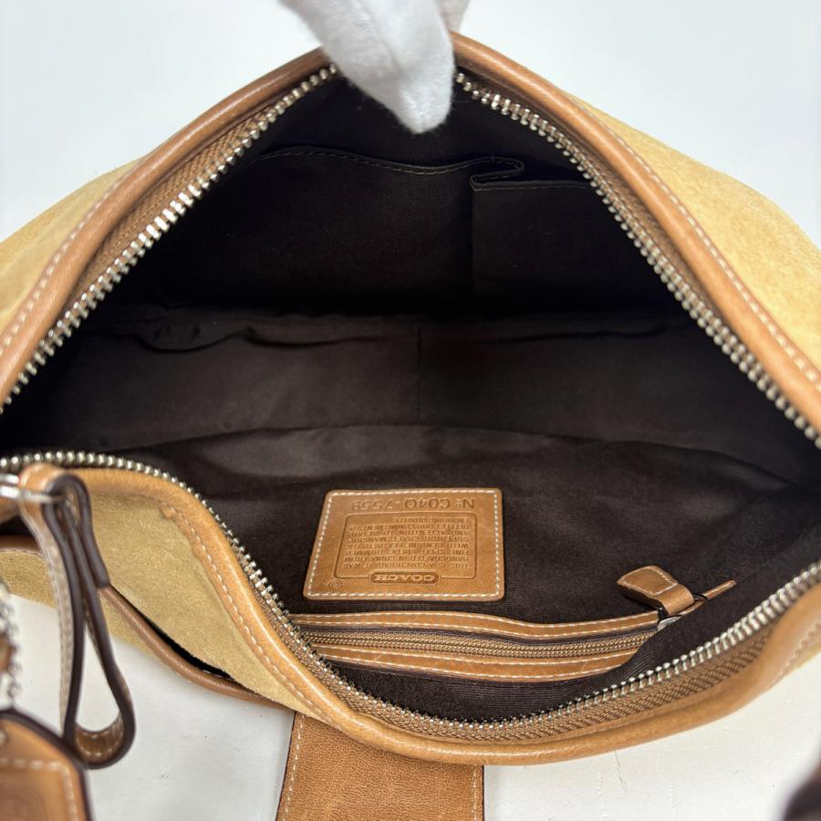 COACH（コーチ） ロゴ ショルダーバッグ スエード ベージュ 7559