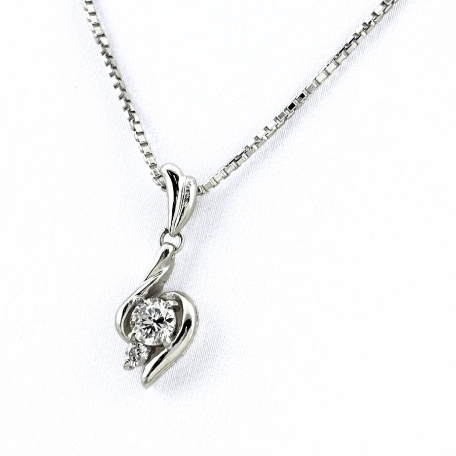 ダイヤモンド デザインネックレス プラチナ ペンダント メレダイヤ