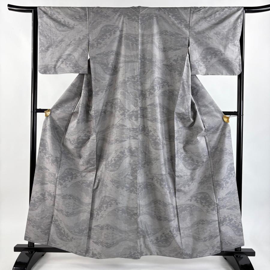 ¨̮⃝ 身丈159 未使用品 上質 紬 付け下げ小紋 紬 身丈159cm 裄丈64.5cm M 袷 山並み 幾何学模様 灰色 正絹 秀品 中古