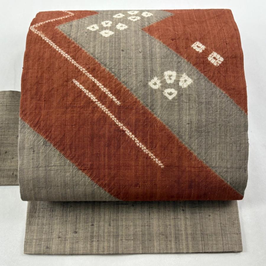 美品 名古屋帯 秀品 紬地 幾何学模様 絞り 灰茶 正絹 中古 : リユース