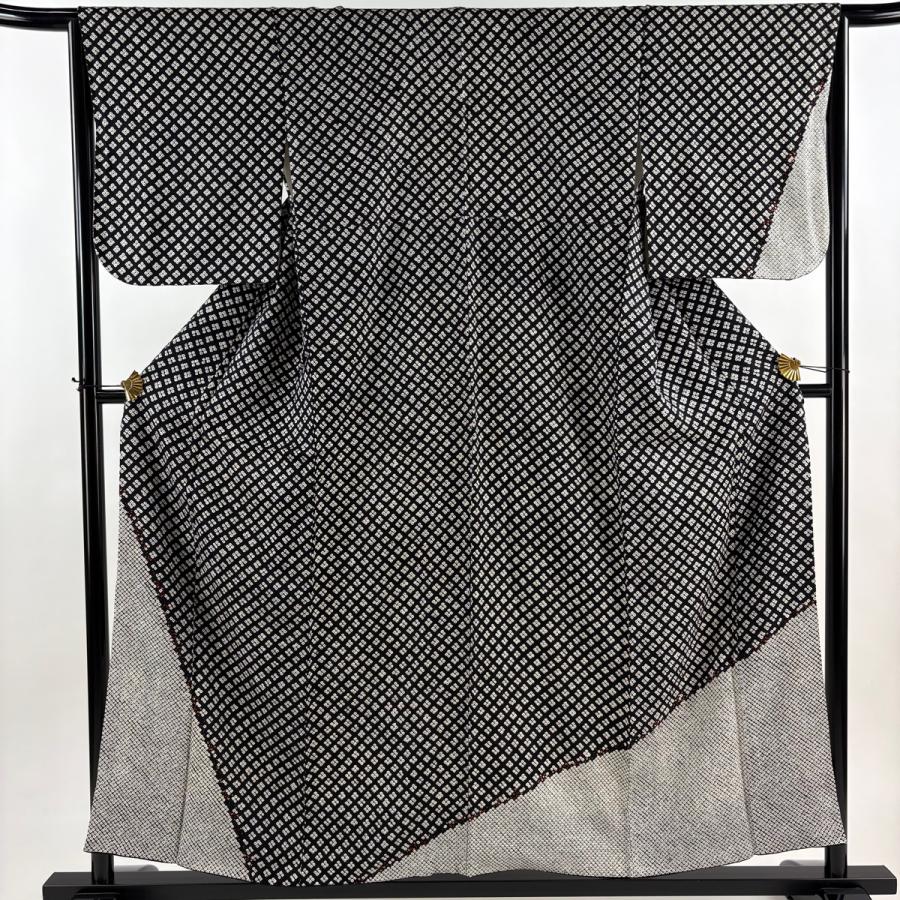 付下げ　臙脂　美品　裄長め 美品 付下げ 身丈162.5cm 裄丈67cm M 袷 岡山武子 落款あり 枝花 草花