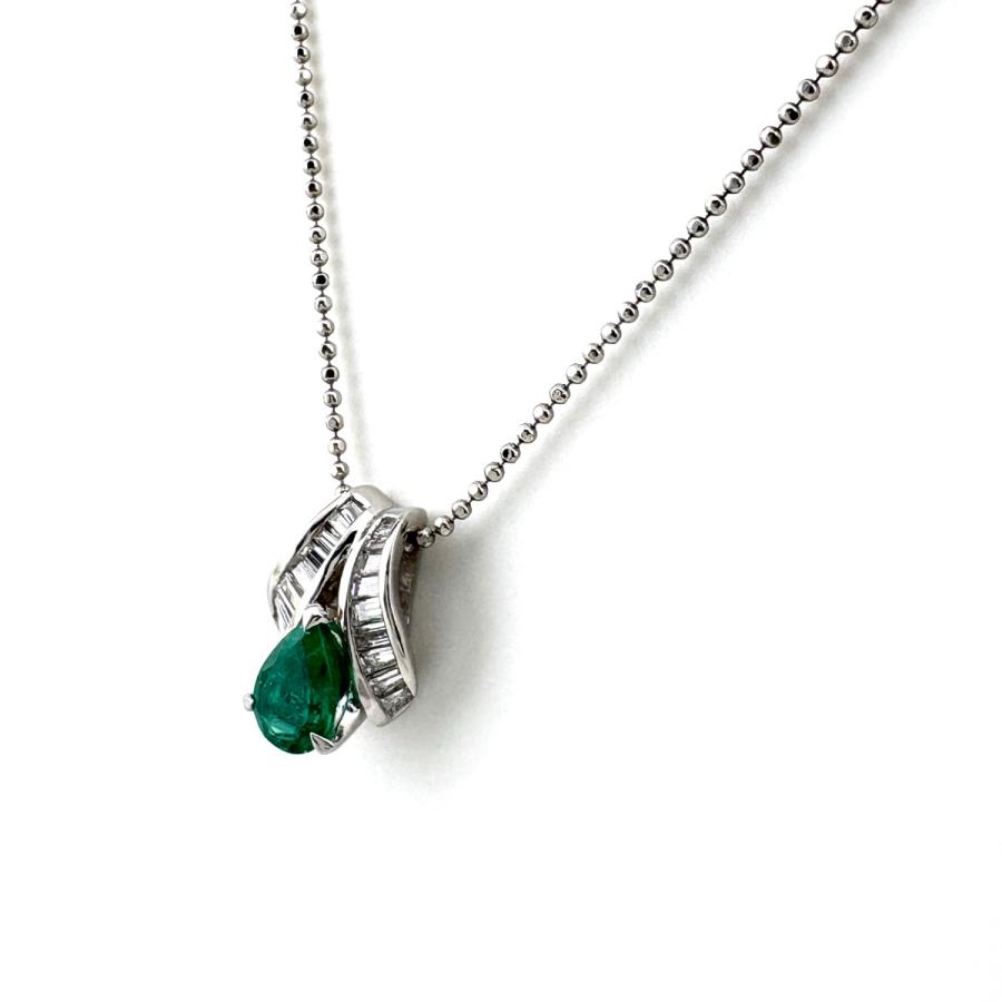 エメラルド デザインネックレス プラチナ ペンダント メレダイヤ