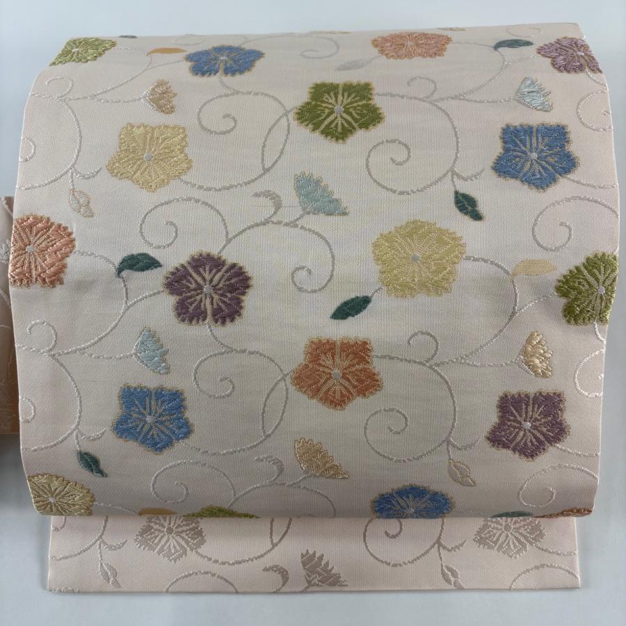 名古屋帯　花唐草　正絹 美品 名古屋帯 名品 花唐草 刺繍 箔 ピンクベージュ 正絹 中古
