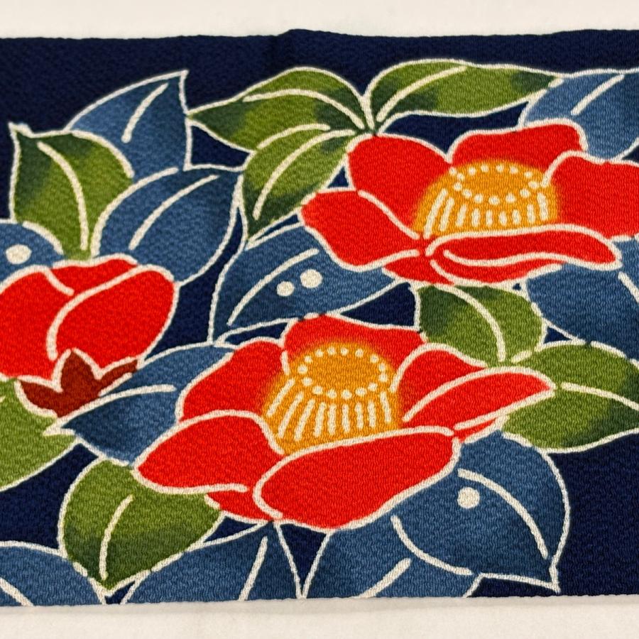 美品 名古屋帯 逸品 栗山吉三郎 落款あり 椿 縮緬 ぼかし 紺色 正絹 中古