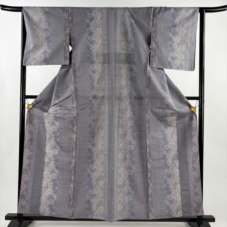 美品 小紋 身丈160.5cm 裄丈63.5cm S 単衣 紬地 菊 縦縞 灰紫 正絹 秀