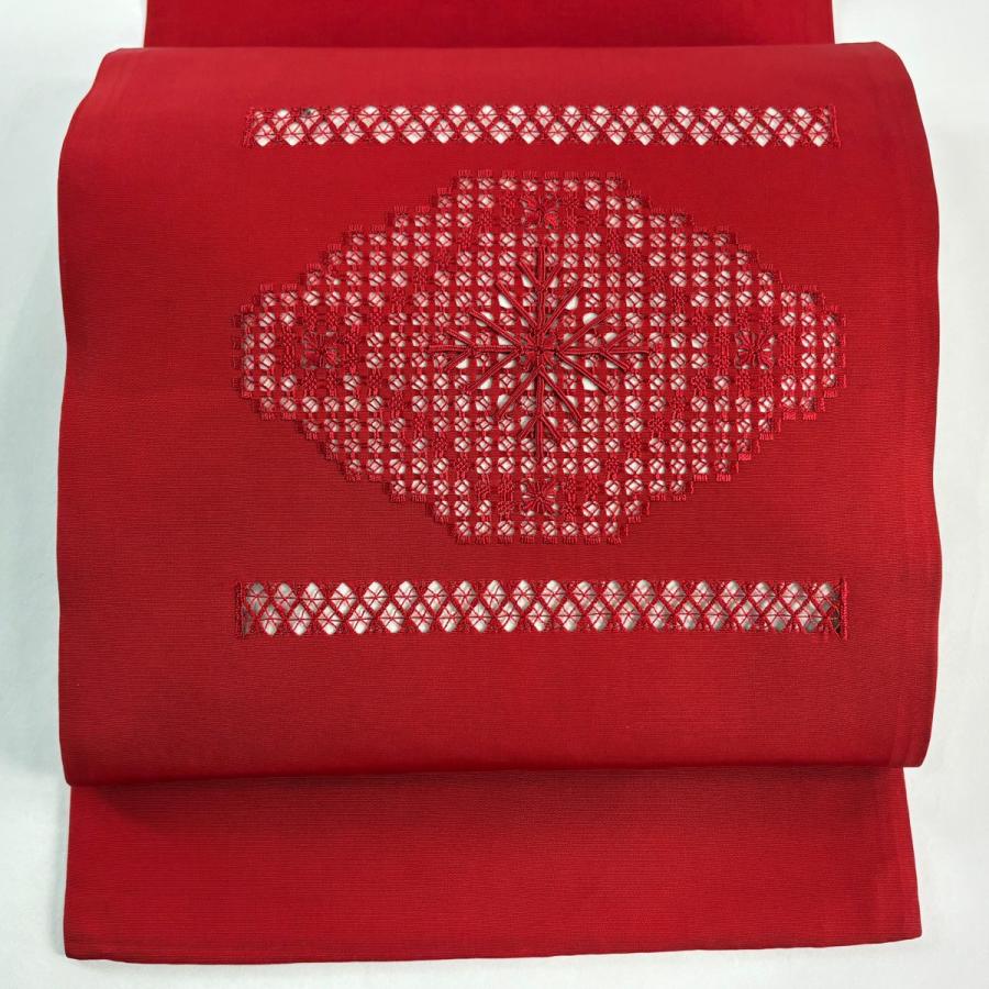開き名古屋帯 優品 華文 幾何学模様 刺繍 赤 正絹 中古 : リユース