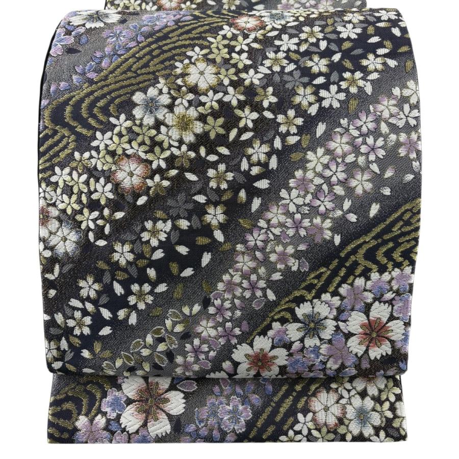 美品 袋帯 名品 やまと 桜 花びら 唐織 箔 紺色 六通 正絹 中古