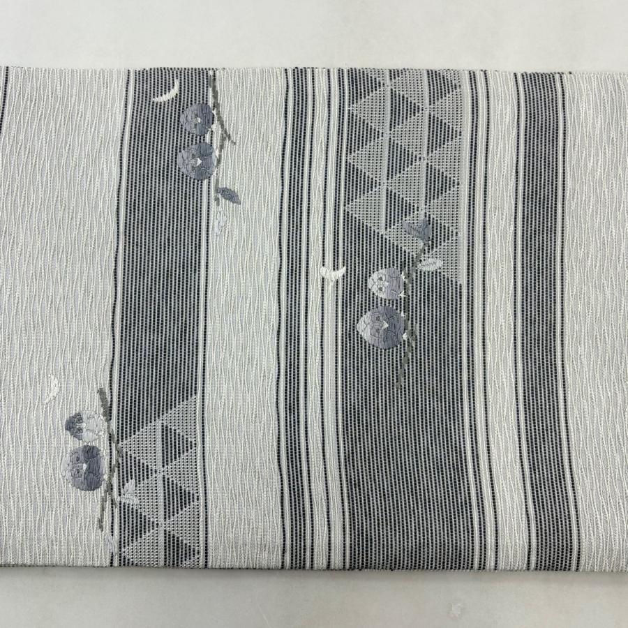 美品 開き名古屋帯 逸品 フクロウ 縞 銀糸 灰色 正絹 中古 : リユース 