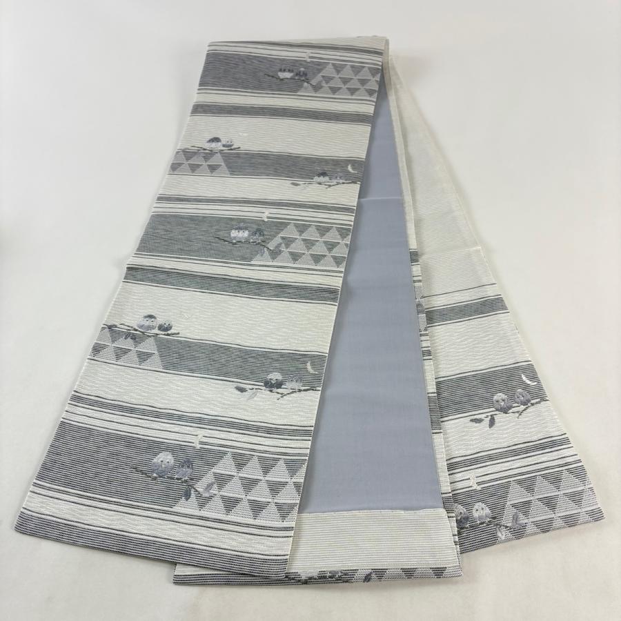 美品 開き名古屋帯 逸品 フクロウ 縞 銀糸 灰色 正絹 中古 : リユース 
