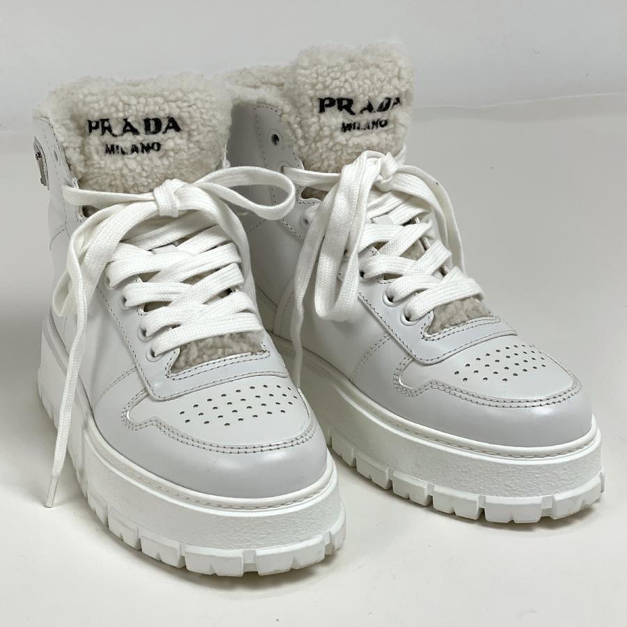 プラダ PRADA ロゴプレート ハイカット スニーカー ボア 靴 スニーカー レザー ホワイト レディース 中古