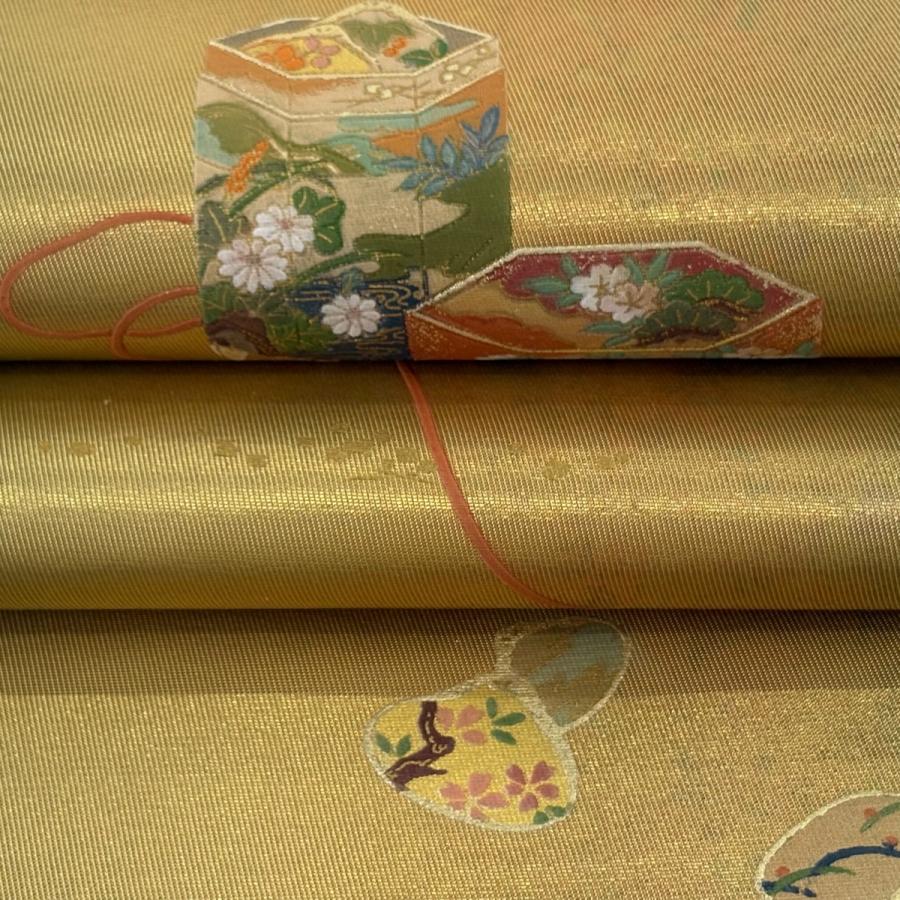 美品 袋帯 逸品 貝桶 貝合わせ 金彩 箔 金色 お太鼓柄 正絹 中古 在庫 