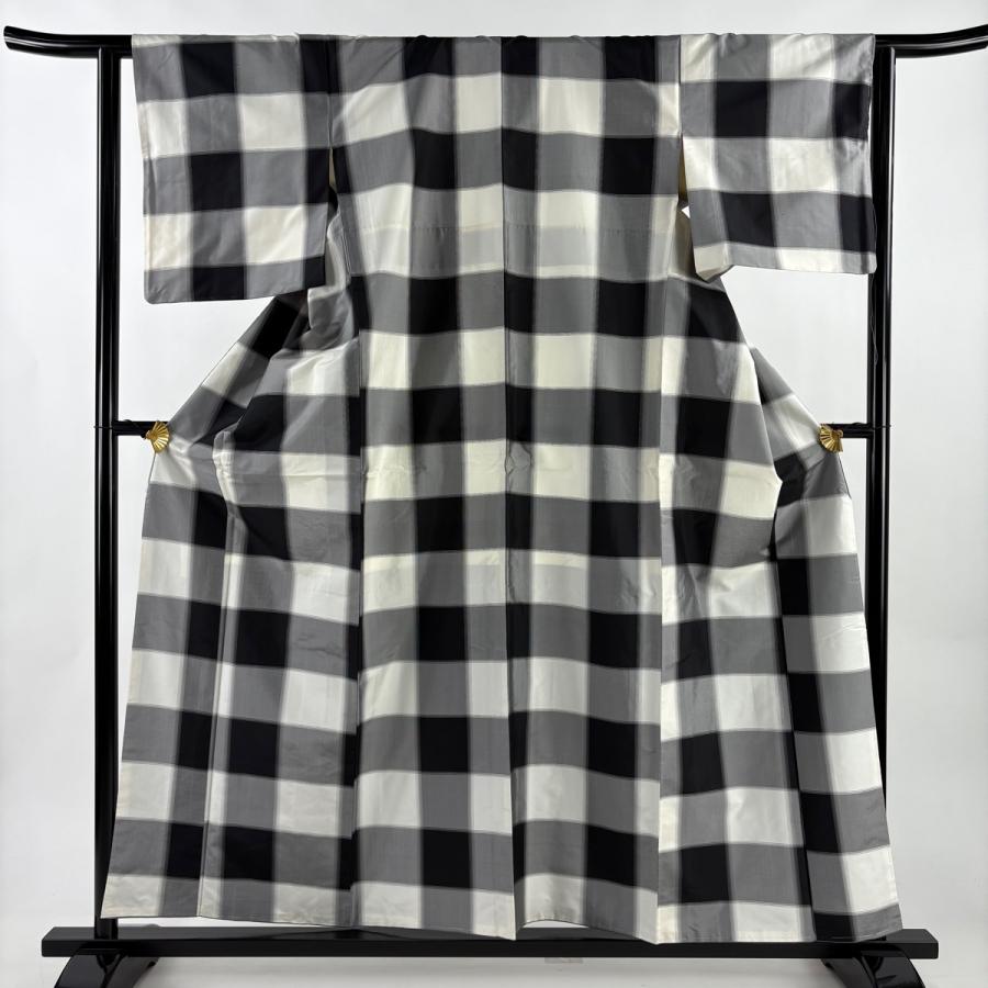 美品 大島紬 身丈158cm 裄丈62cm S 袷 証紙あり 格子 灰色 正絹 秀品