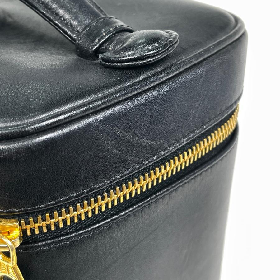 【美品】シャネル ポーチ 小物入れ マトラッセ ビコローレ ココマーク 黒 CHANEL（シャネル） ココマーク バニティバッグ メイク 小物